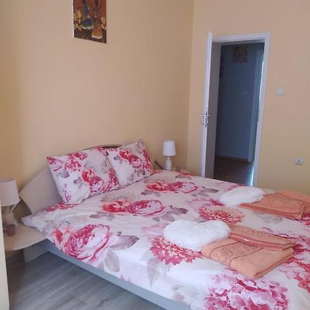 Raia Apartment Stara Zagora Ngoại thất bức ảnh
